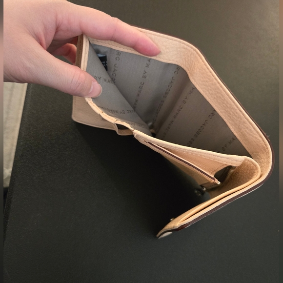 Marc by Marc Jacobs Wallet - Picture 4 of 4
